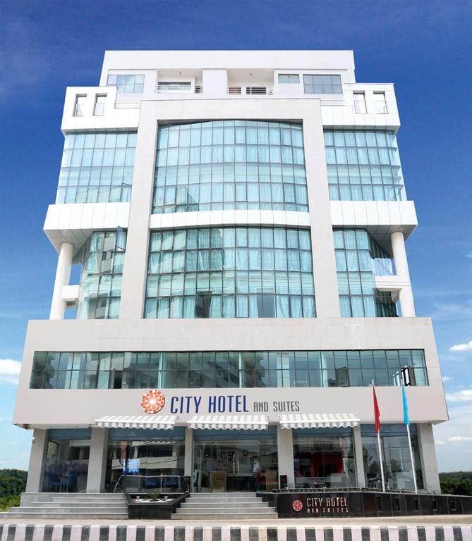 City Hotel And Suites カトマンズ エクステリア 写真